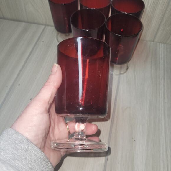Vintage Ruby Red Cavalier Crystal Wine Goblets Glasses Barware MCM - Picture 3 of 7